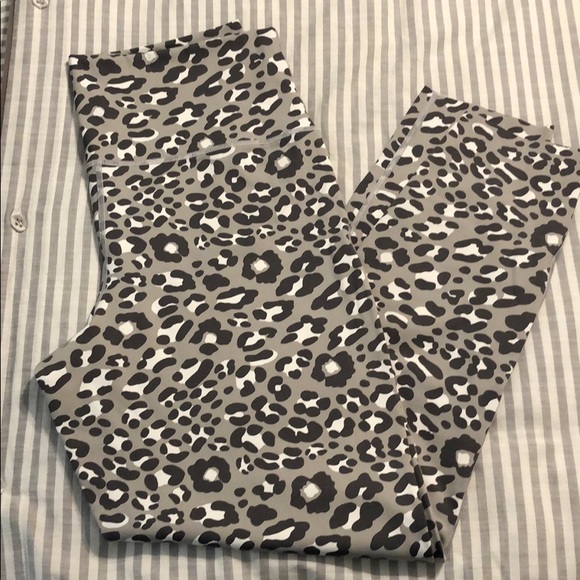 American Eagle Outfitters Pants - OFFLINE goals high wasted legging